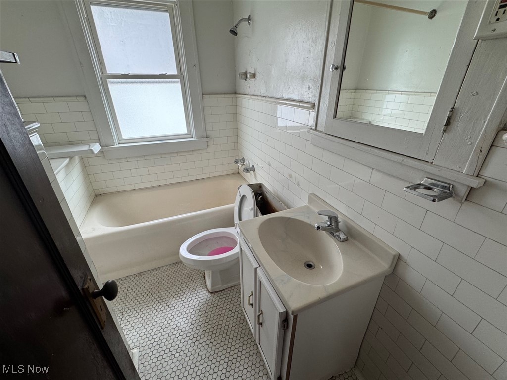 Berwald-Stewart Cos Colonial - Residential Income