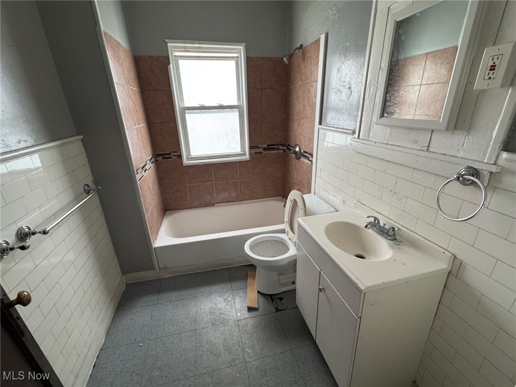 Berwald-Stewart Cos Colonial - Residential Income