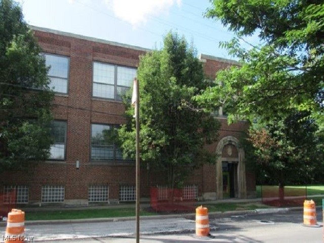 Painters Loft Condo - Residential
