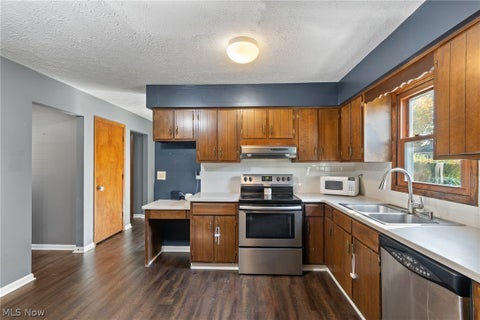 Tiny photo for 437 Farr Avenue, Wadsworth, OH 44281 (MLS # 5256061)