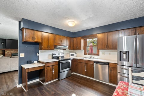 Tiny photo for 437 Farr Avenue, Wadsworth, OH 44281 (MLS # 5256061)