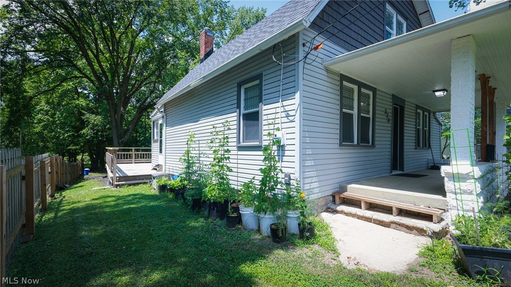 Photo of 326 N Columbus Avenue, Wooster, OH 44691 (MLS # 5226016)