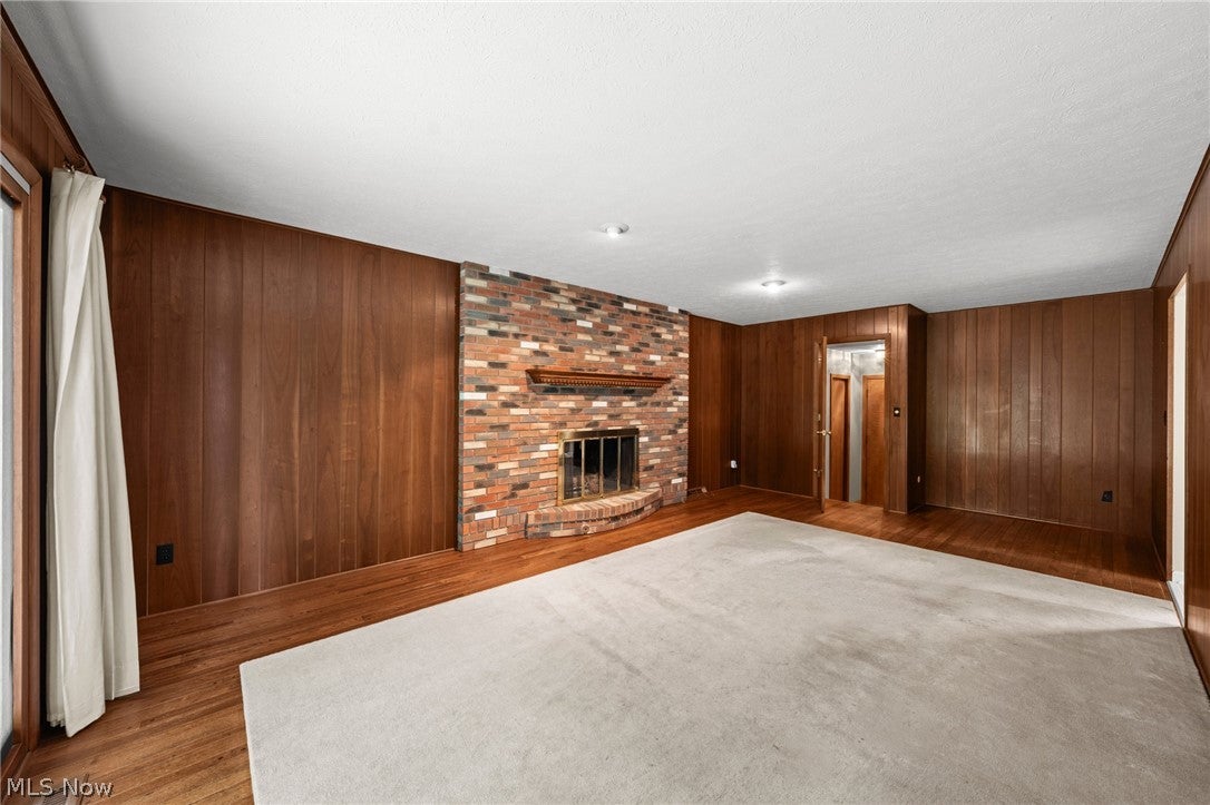 7833 Valley Villas Drive
