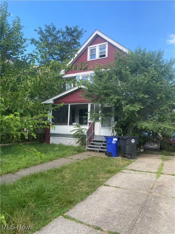 Looking to expand your investment portfolio? This home offers a section 8 tenant occupied property in a convenient location, for more information contact a licensed agent.