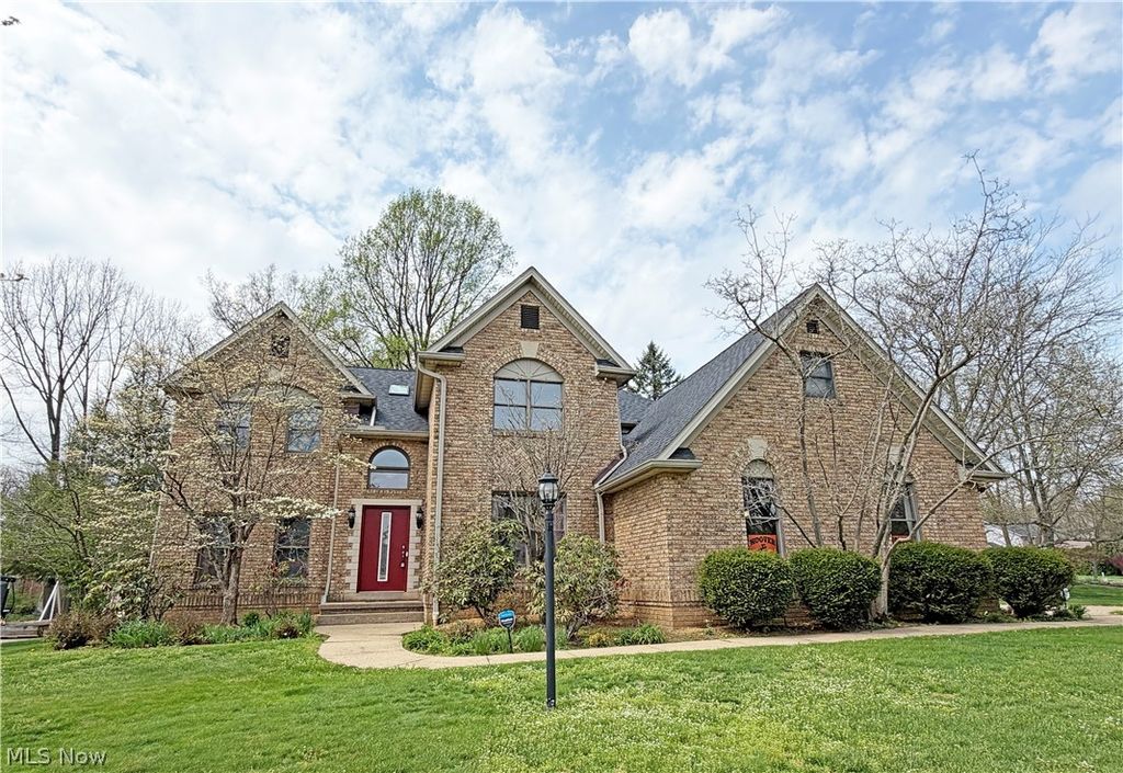 Photo of 2683 Radford Street NW, North Canton, OH 44720 (MLS # 5202039)