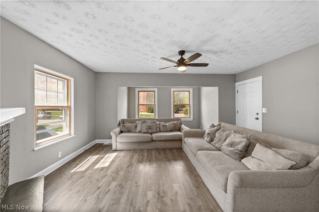 Photo of 1335 West Boulevard, Cleveland, OH 44102 (MLS # 5209694)