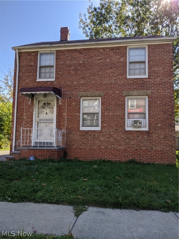 Calling all investors, this newly renovated tenant occupied home is calling your name! Light filled, renovated (Feb.2020) brick 3 bedroom, 1.5 bath single family colonial near the Shaker Heights border will bring instant income with excellent location and low taxes.
The following items updated: Feb 2020
New stainless steel gas stove
Stainless steel fridge
New kitchen and bathroom floor
New kitchen cabinets and countertop
Lights replaced with LED light fixtures
New shower door and shower tub surround
Full paint whole house
New hot water tank
New power and remote garage door opener
Concert drive way
The home has passed inspection and is Section 8 compliant. Currently rented at $1050/month
Home is tenant occupied, access allowed for inspection upon accepted offer.
Drive By viewings encouraged, but please do not disturb tenants
Don't miss out, make an offer today.