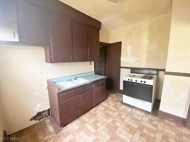 L J Hostotters 03 - Residential Income