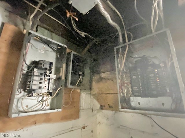 L J Hostotters 03 - Residential Income