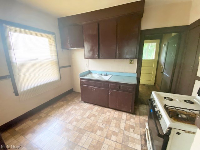 L J Hostotters 03 - Residential Income