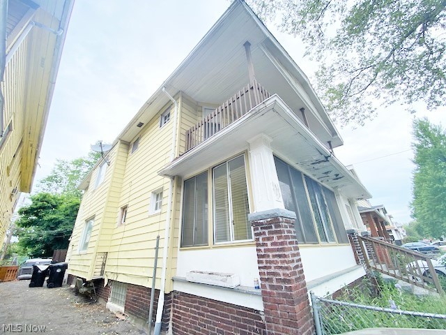 L J Hostotters 03 - Residential Income