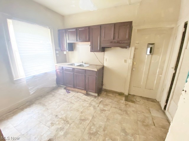 L J Hostotters 03 - Residential Income