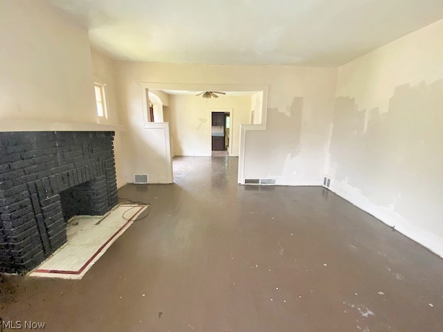 L J Hostotters 03 - Residential Income