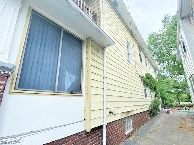 L J Hostotters 03 - Residential Income