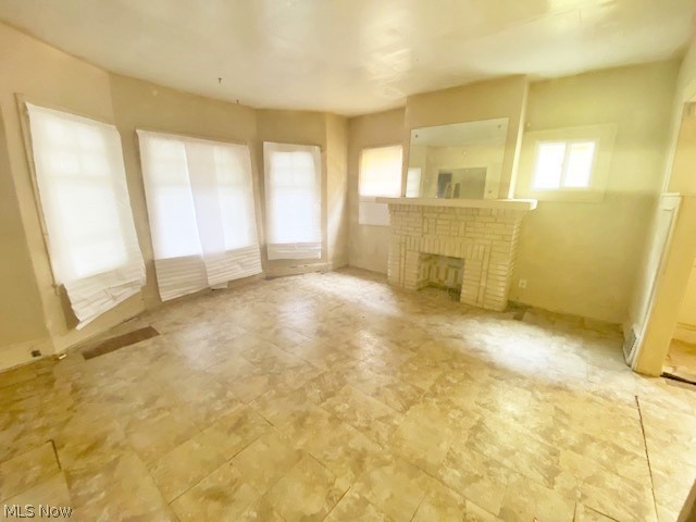 L J Hostotters 03 - Residential Income