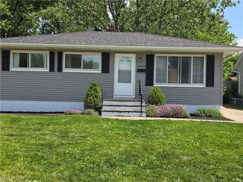 Homes For Sale - 4605 W 192nd Street<br/> Cleveland, OH 44135