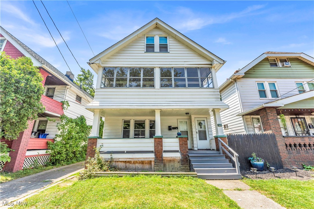 364 E 161st St | DN, Cleveland - Spacious 2 bed 1 bath multi-family home! //
$ 950 rent / $ 950 deposit //
$55 application fee per adult //
1-2 pets OK in this unit. After application pre-approval, a PetScreening is required for any animals to proceed with one of our properties; a PetScreening affidavit is still required if you have no pets. (Some breed restrictions apply per HUD guidelines). //
NO SMOKING //
1 time $169 non-refundable set up fee paid at lease signing //
$35/month required resident benefit package; can include personal property/liability insurance for an additional $10/month for $45/month total. //
After application Pre-Approval 1 applicant per household application is required to fill out a PetScreening application, before being about to proceed with placing a Reservation Fee for one of our properties. You will receive a pre-approval for your application and in order to proceed, the PetScreening is required. Even if you have NO pets - this application must be filled out. One time, non-refundable pet fee of $250-600 per animal applies to all pets & must be paid before or when you pay your first month rent. (No fee for qualified assistance animals). //
Our application is processed through secure site: Findigs, and they require ID and income verification. Without this, your application will not be processed. They offer 24/7 chat support on their application directly if you have any questions. //
BEDROOMS: 2 //
BATHROOMS: 1 //
APPLIANCES PROVIDED: stove/refrigerator will be provided upon move-in //
UTILITIES / RESIDENT RESPONSIBILITY: Resident pays gas and electric and is responsible for snow removal. //
Serious inquiries only.