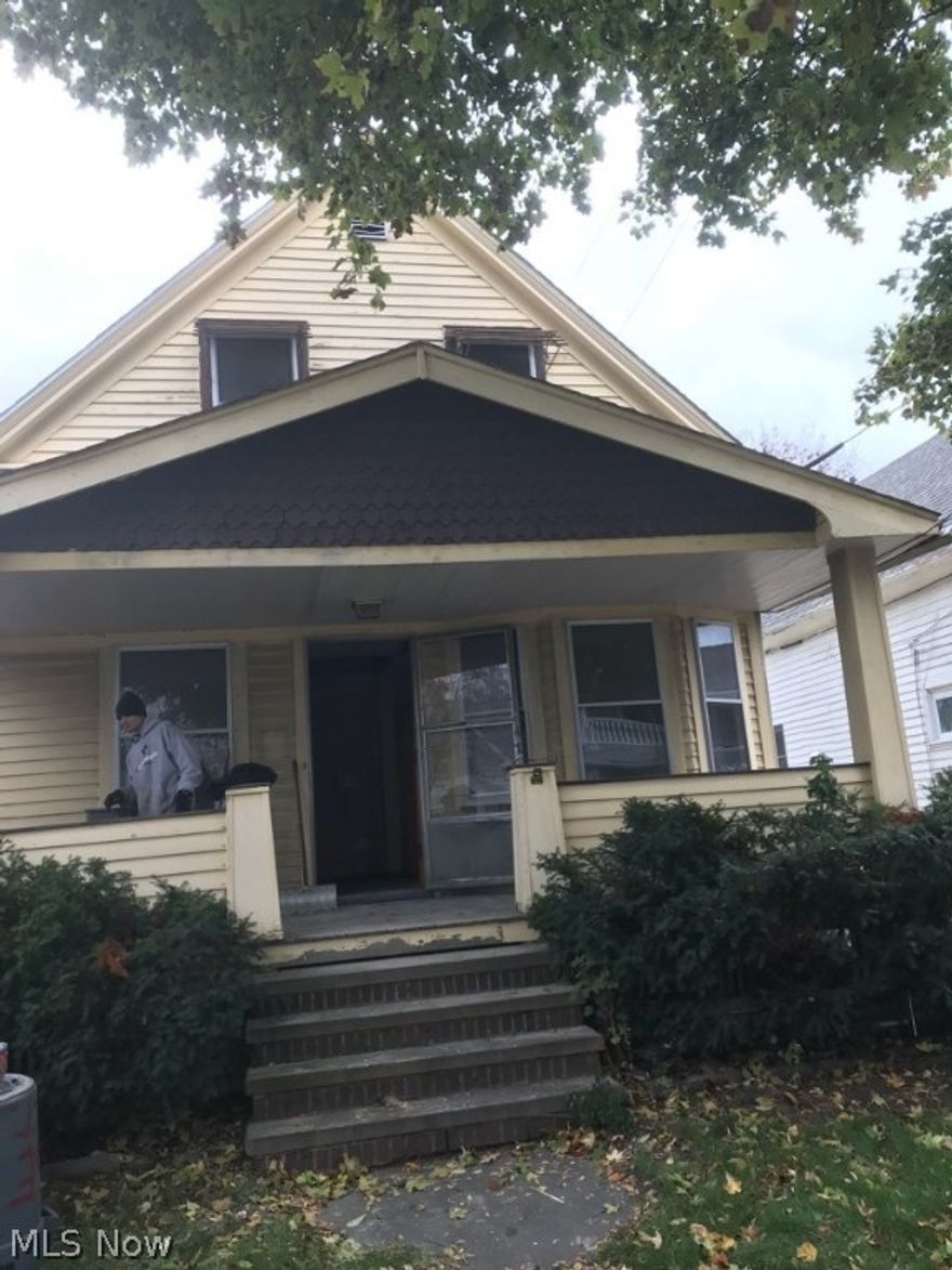 HIGHLY MOTIVATED SELLER!!!  Priced to Sell Fast!  welcome to Kamms Corner.  This four bedroom, one bathroom Cape Cod just needs some attention and a good owner. A great portfolio builder!  Tremendous UPSIDE!  Property Sold As Is. Schedule your private showing now.