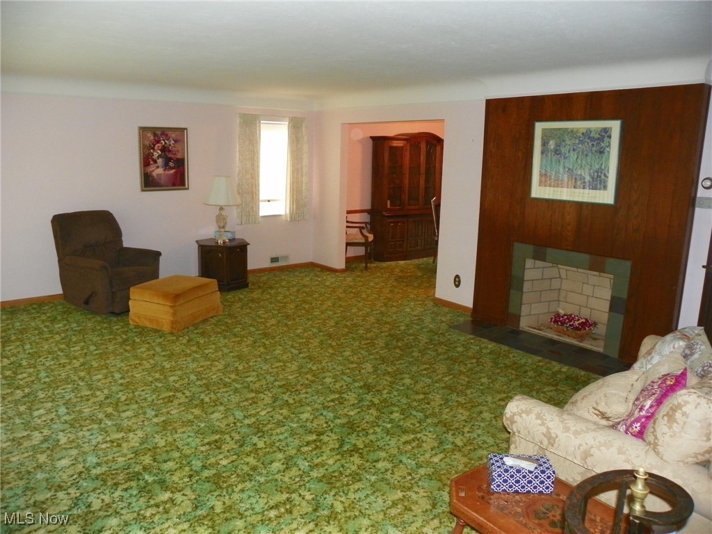 4464 W 224th Street