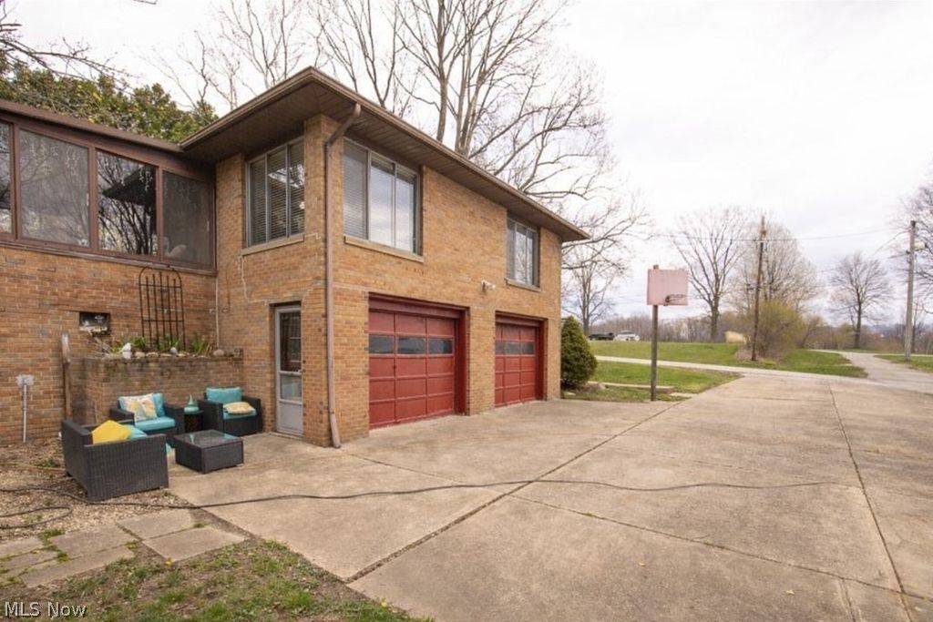 Photo of 2986 Wilbanks Drive, Norton, OH 44203 (MLS # 5200865)