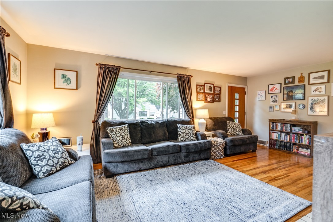 1307 Elmwood Avenue, North Canton, Ohio image 6