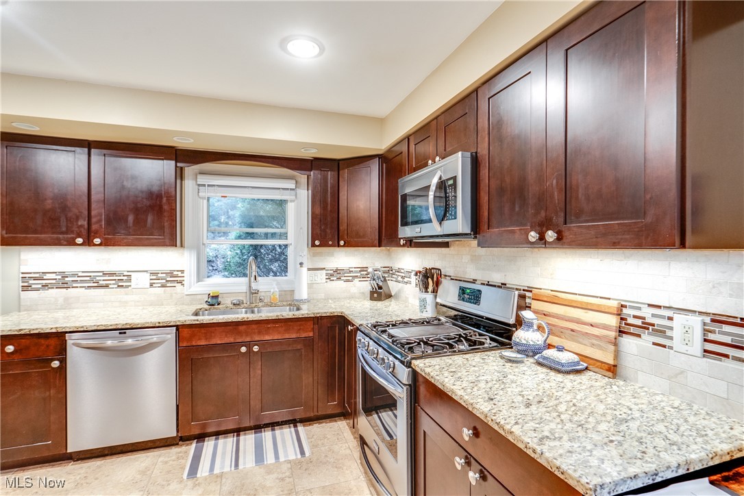 1307 Elmwood Avenue, North Canton, Ohio image 12