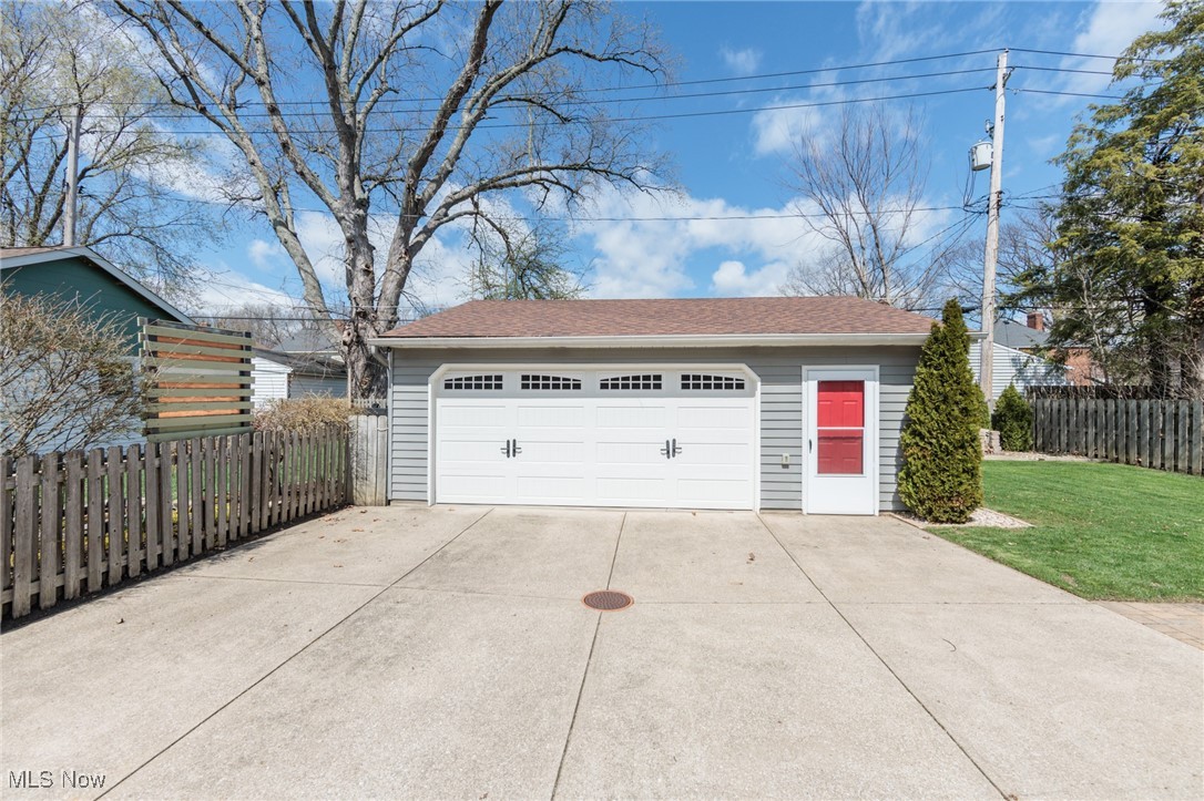 20310 Bonnie Bank Boulevard, Rocky River, Ohio image 2