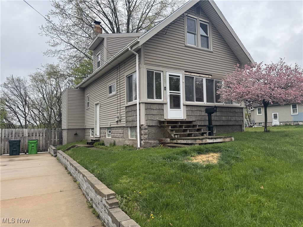 287 E Huston Street, Barberton, Ohio image 1