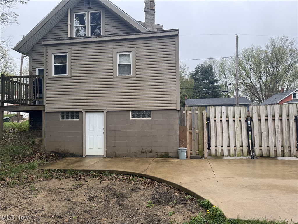 287 E Huston Street, Barberton, Ohio image 3