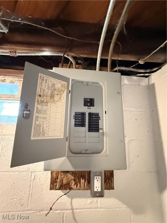 Crawford Realty Cos Maple Heights - Residential