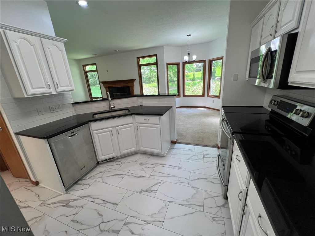 1242 Glenoak Drive, Tallmadge, Ohio image 12