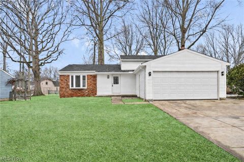26938 Southwood Lane, Olmsted Twp, OH 44138 - #: 5184100