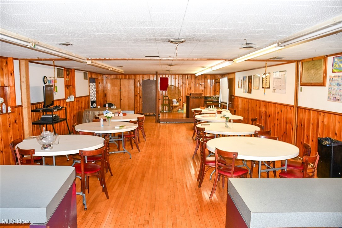 Moores Peerless - Commercial Sale