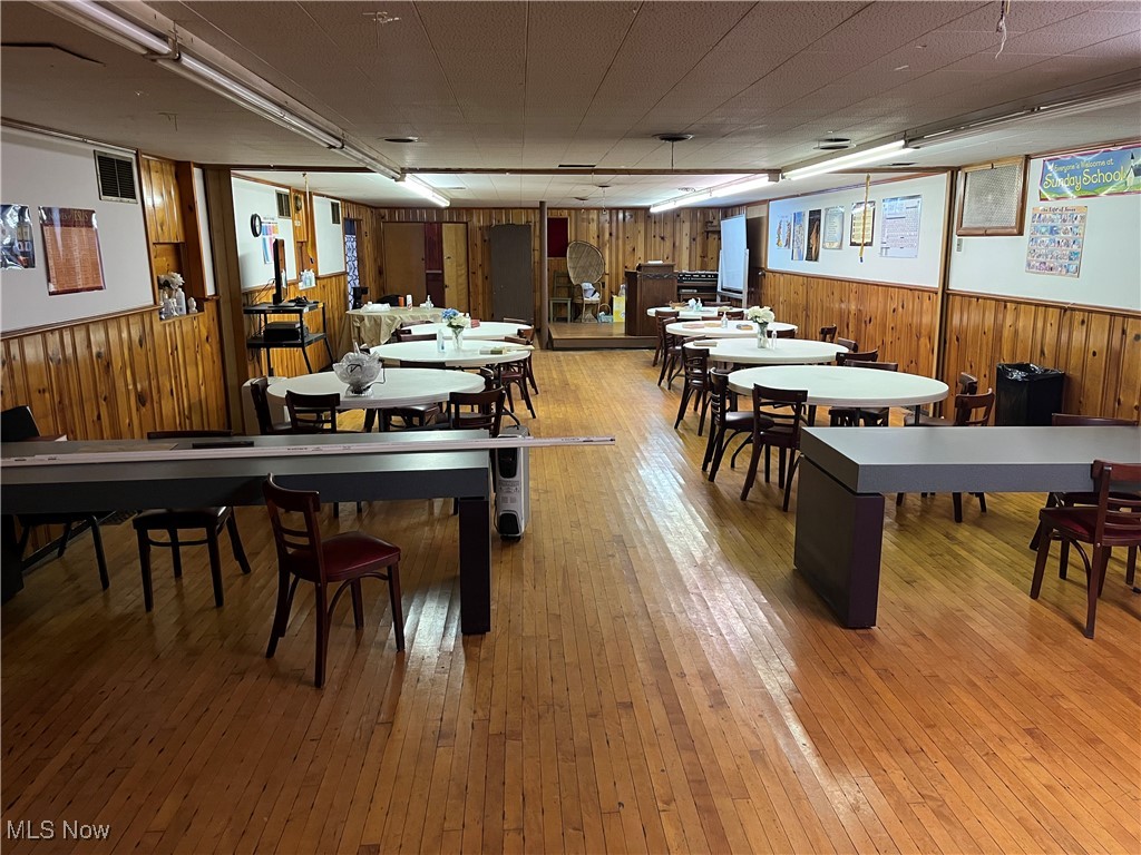 Moores Peerless - Commercial Sale