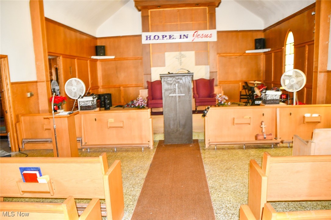 Moores Peerless - Commercial Sale