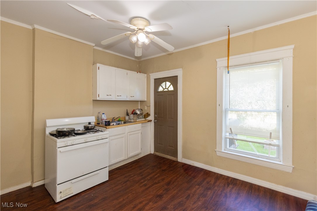 Cleveland, Ohio 44102, United States, 6 Bedrooms Bedrooms, ,2 BathroomsBathrooms,Residential,Active,40440