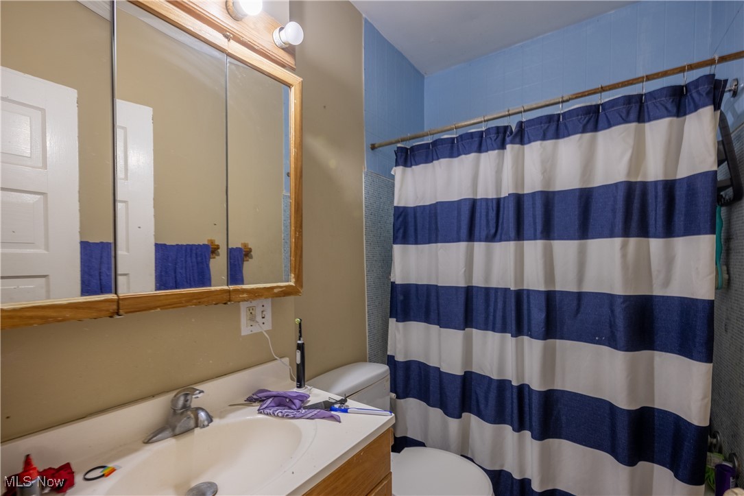 Cleveland, Ohio 44102, United States, 6 Bedrooms Bedrooms, ,2 BathroomsBathrooms,Residential,Active,40440