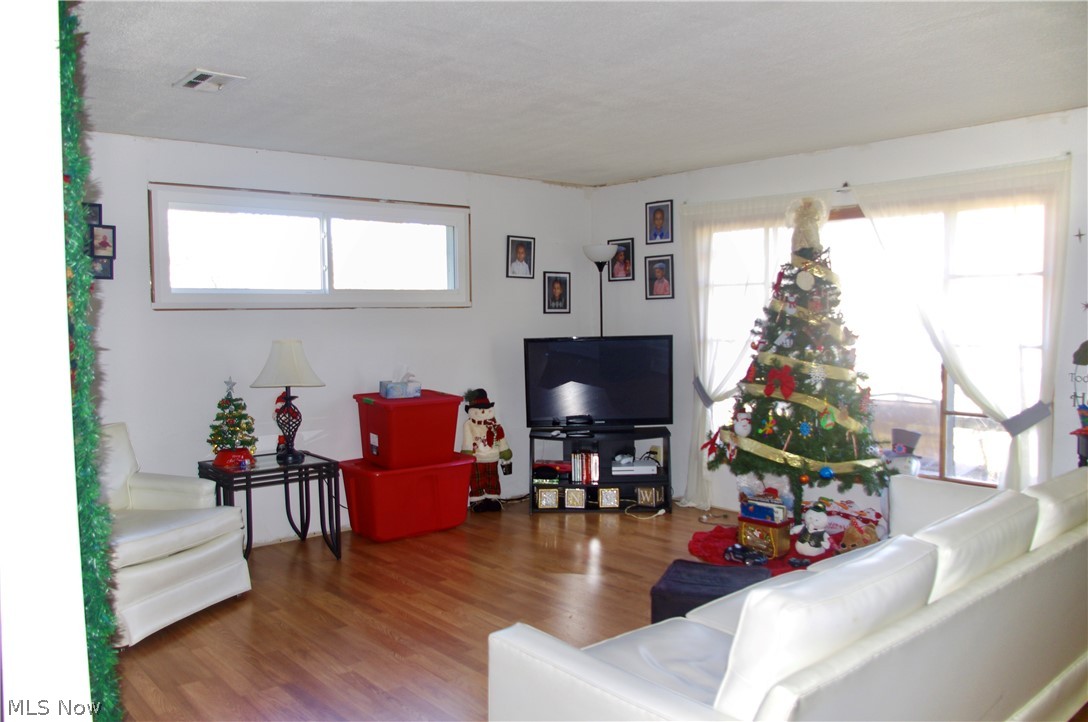 Briar Root Manor - Residential