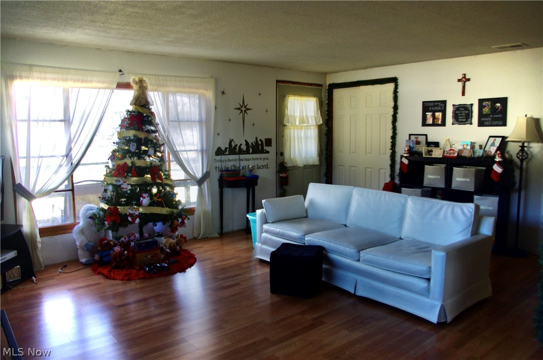 Briar Root Manor - Residential