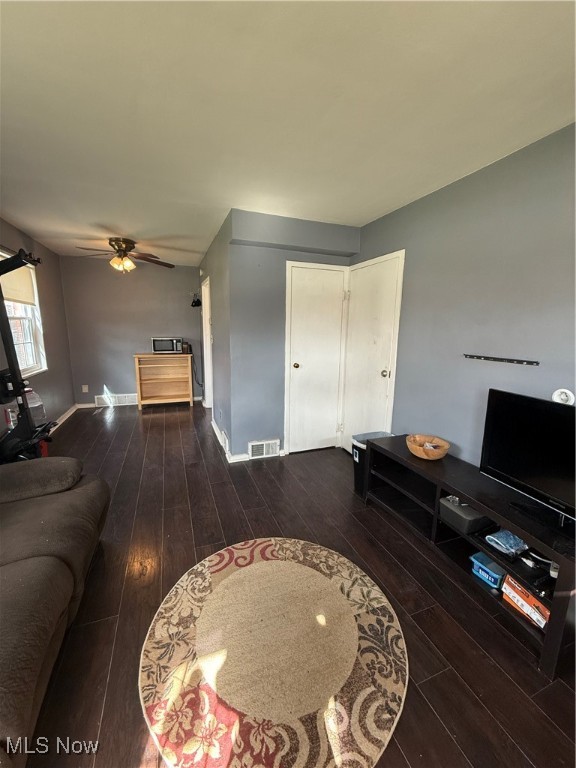 421 Kenwood Drive #A1, Euclid, Ohio image 4