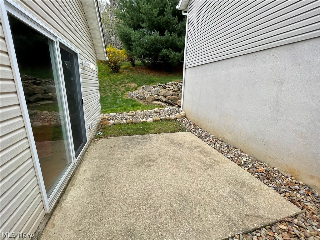 Hilltop Terrace Condo Ph 02 - Residential