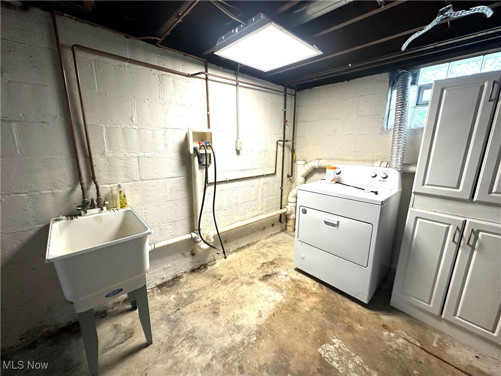 6898 Grove Street, Brookfield, Ohio image 15