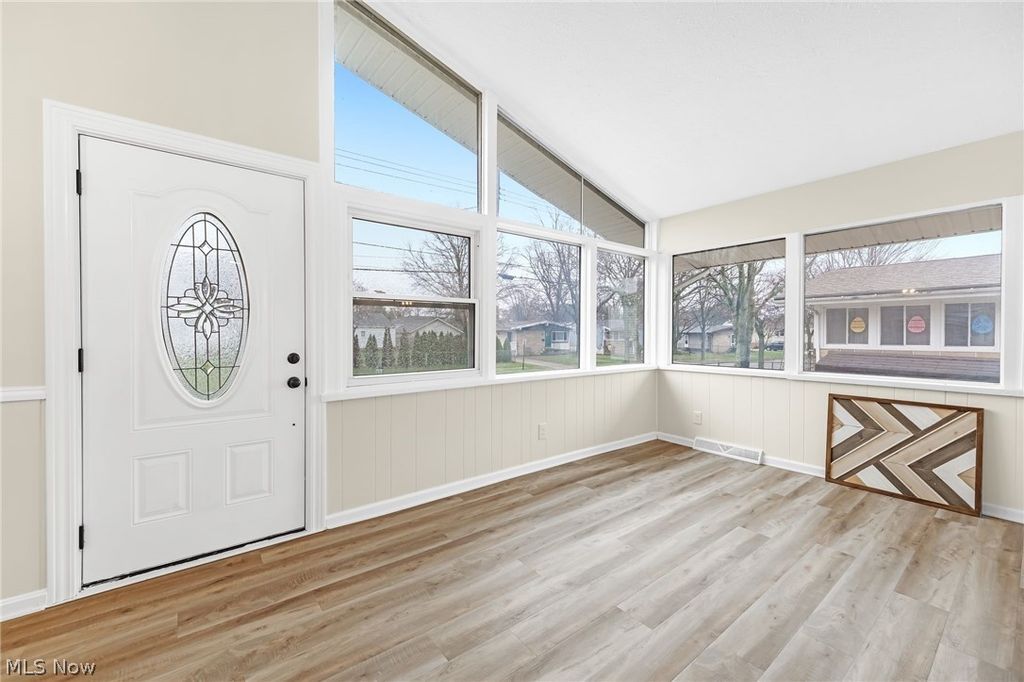 Photo of 1332 Carnegie Avenue, Akron, OH 44314 (MLS # 5198281)