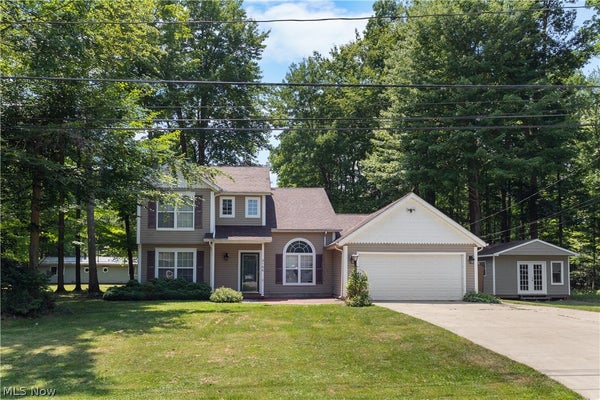 2166 MORNING STAR DR, ROAMING SHORES, OH 44084 - Image 0ebc4f44cd3bee5548aa7b0566a4574f/2867510992