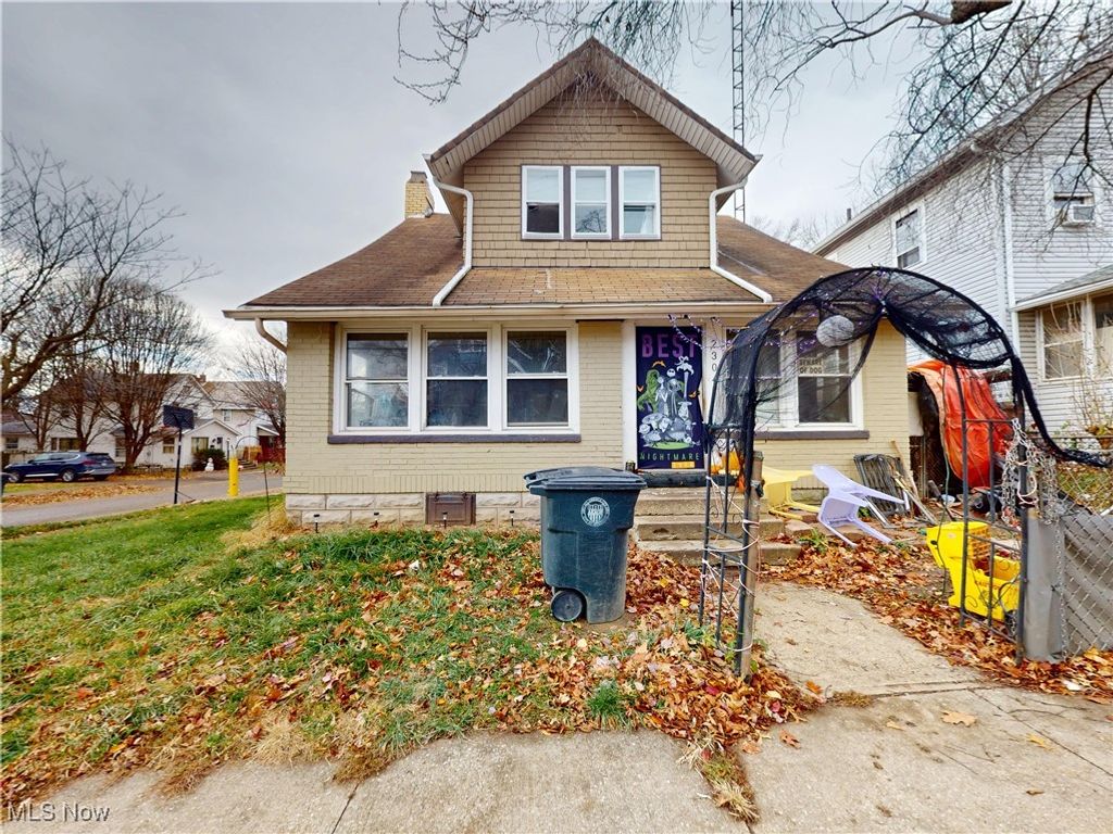Photo of 2304 14th Street SW, Akron, OH 44314 (MLS # 5174370)