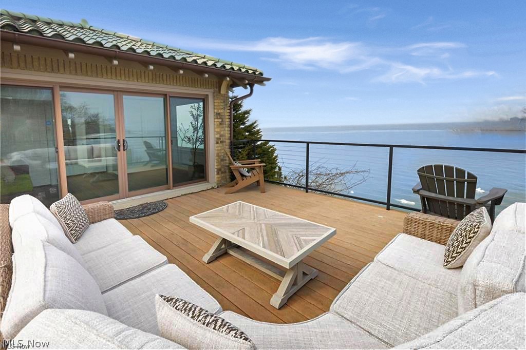 Lakefront - Residential