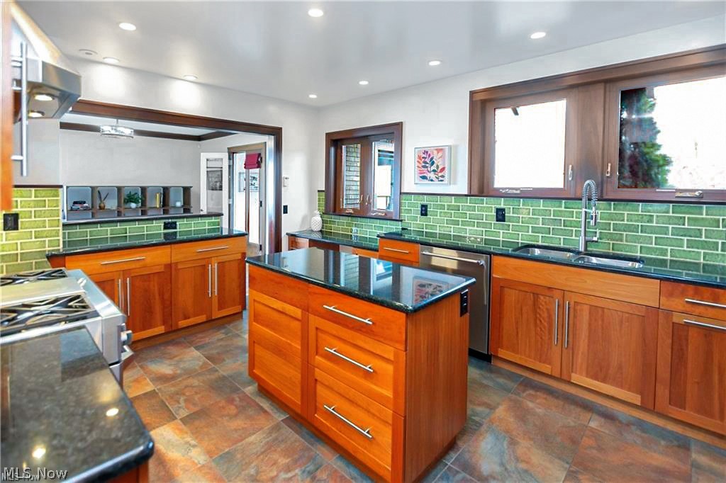 Lakefront - Residential