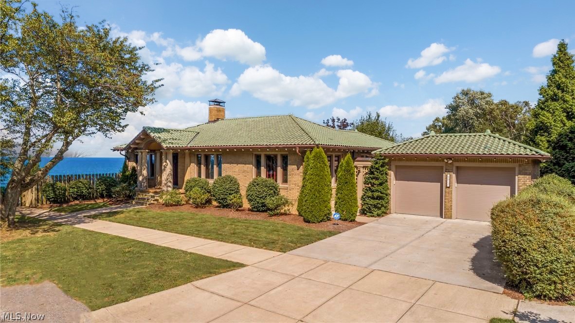 Lakefront - Residential