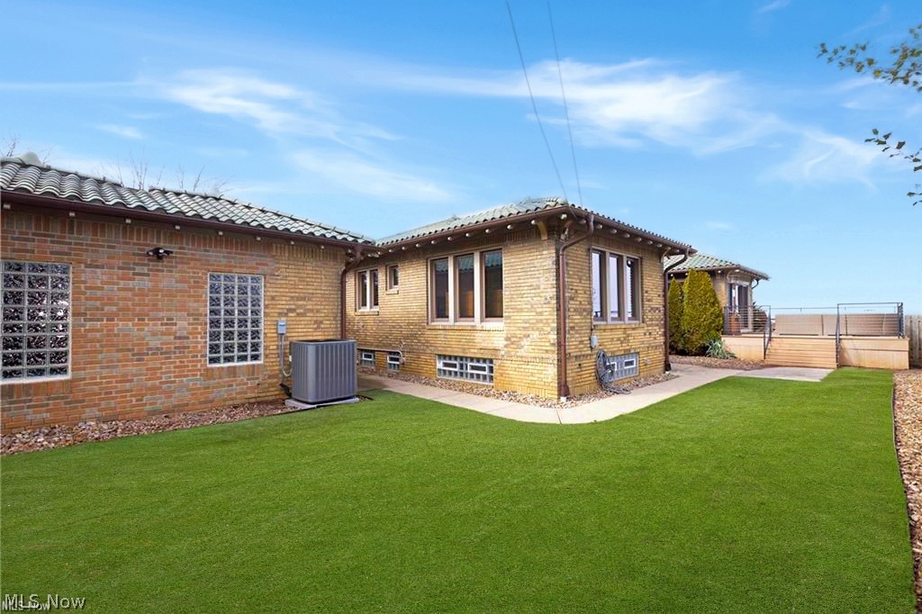 Lakefront - Residential