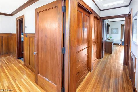 Tiny photo for 1033 Summit Avenue, Lakewood, OH 44107 (MLS # 5188084)